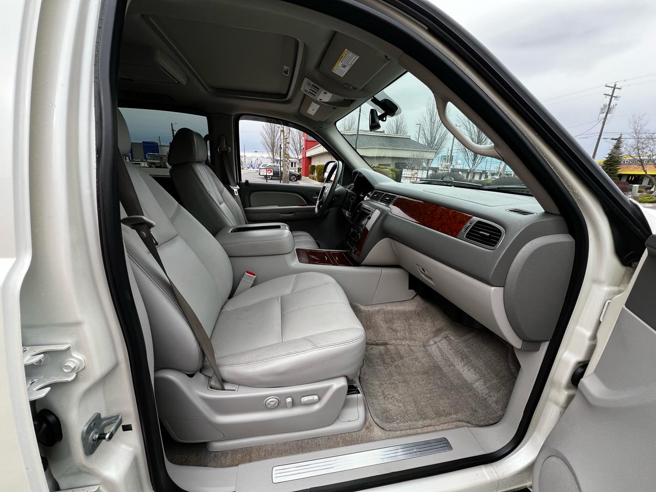 Chevrolet Suburban LTZ 1500 4WD 2008