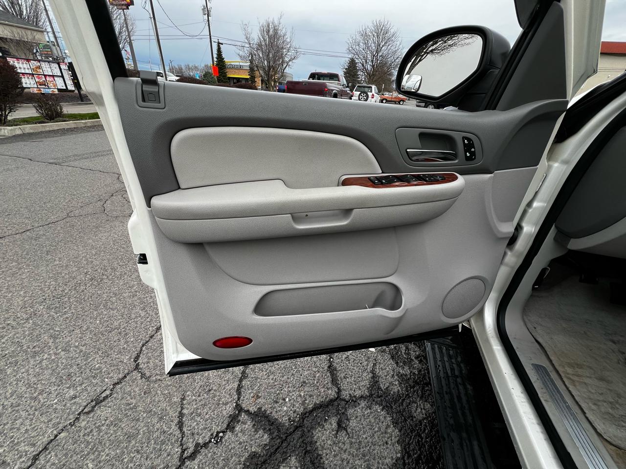 Chevrolet Suburban LTZ 1500 4WD 2008