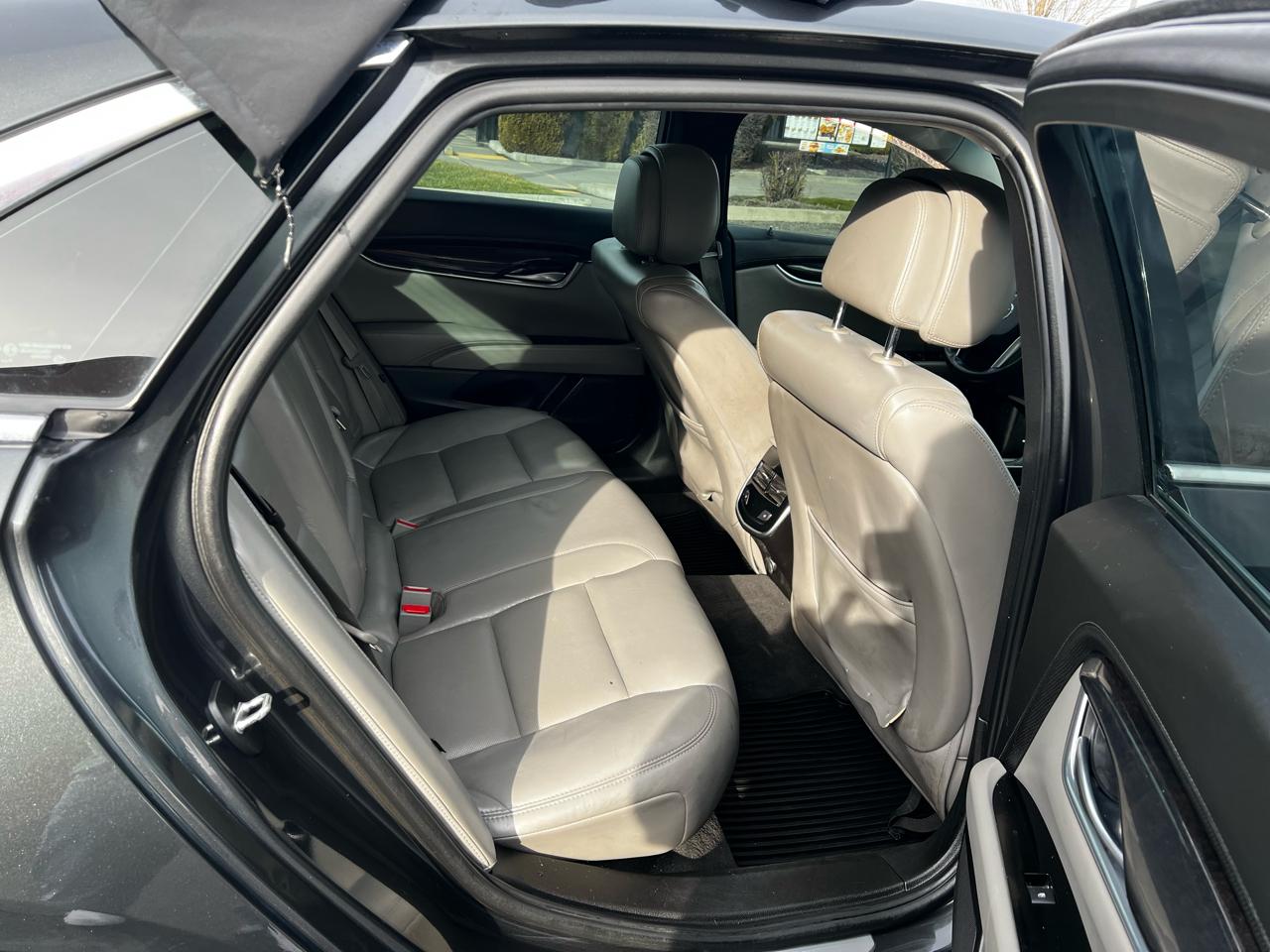 Cadillac XTS Luxury AWD 2013