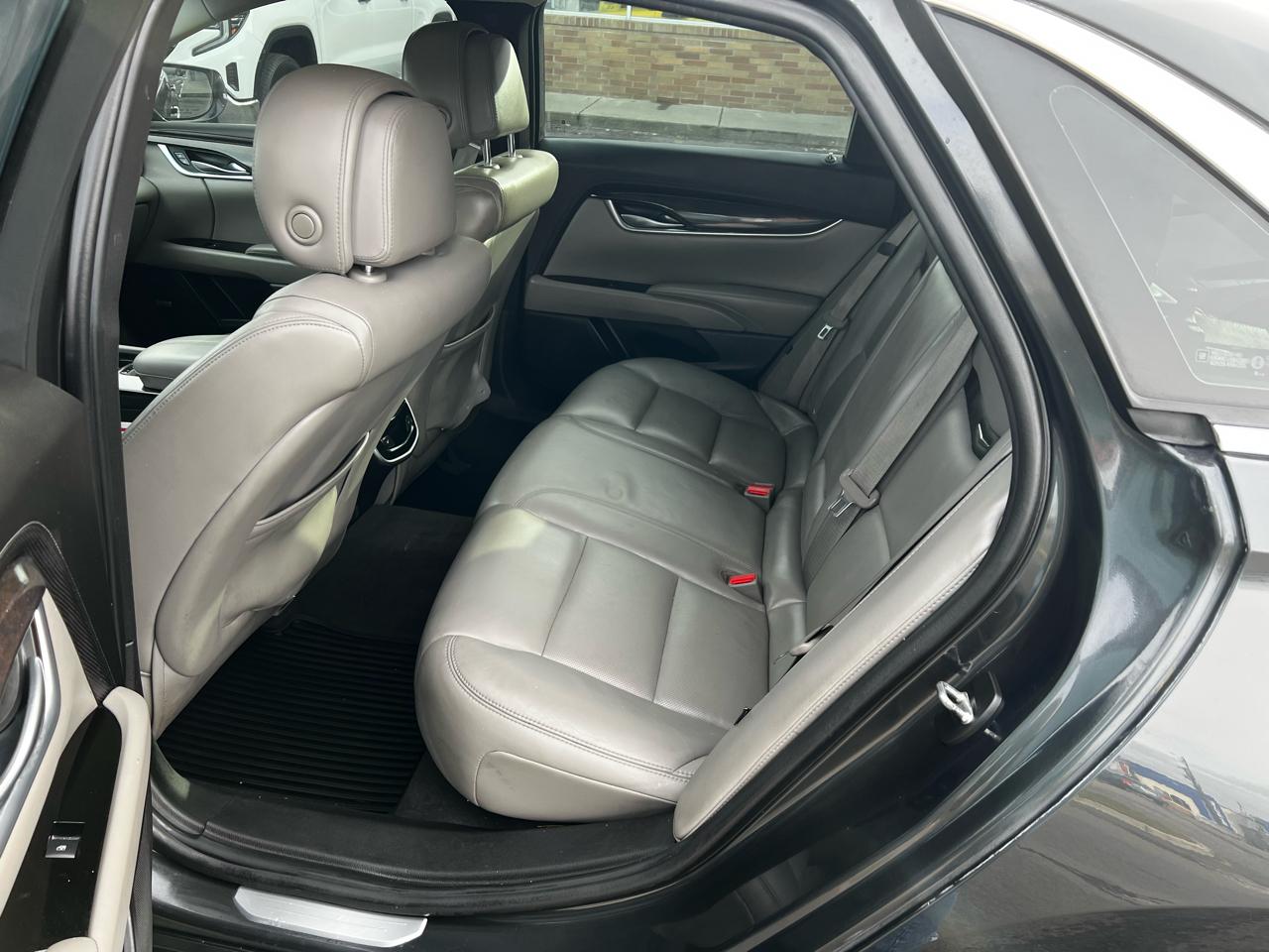 Cadillac XTS Luxury AWD 2013