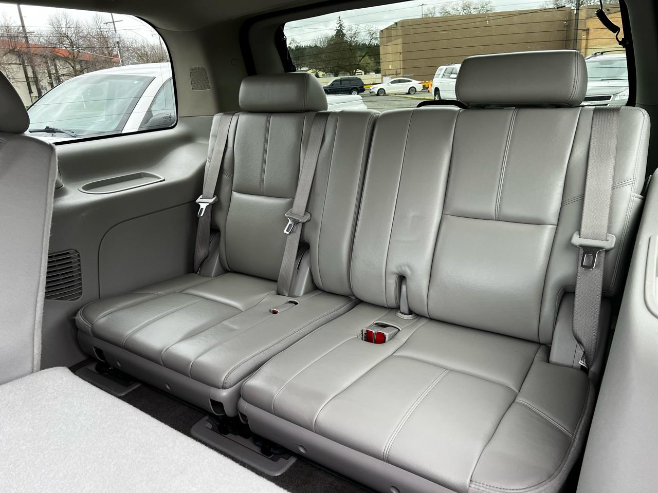 Chevrolet Tahoe  2010