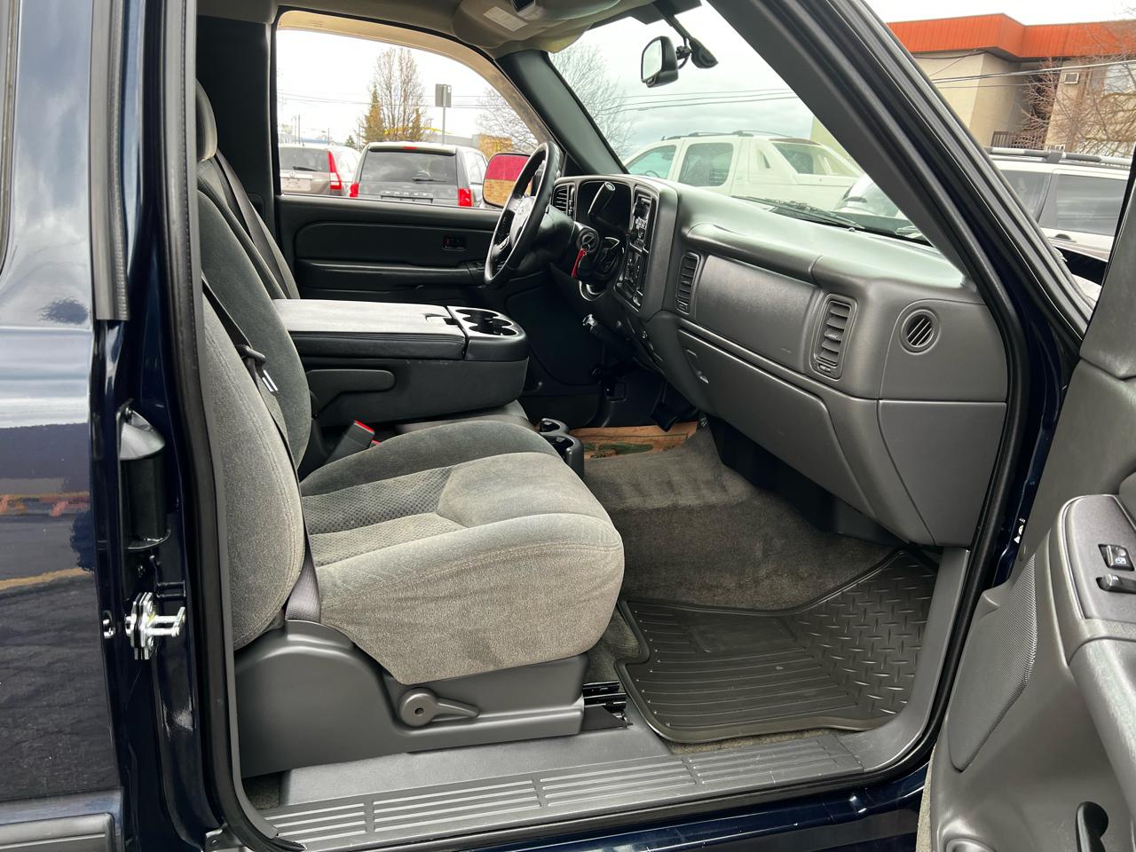 Chevrolet Silverado 2500HD LT Ext. Cab Short Bed 4WD 2005