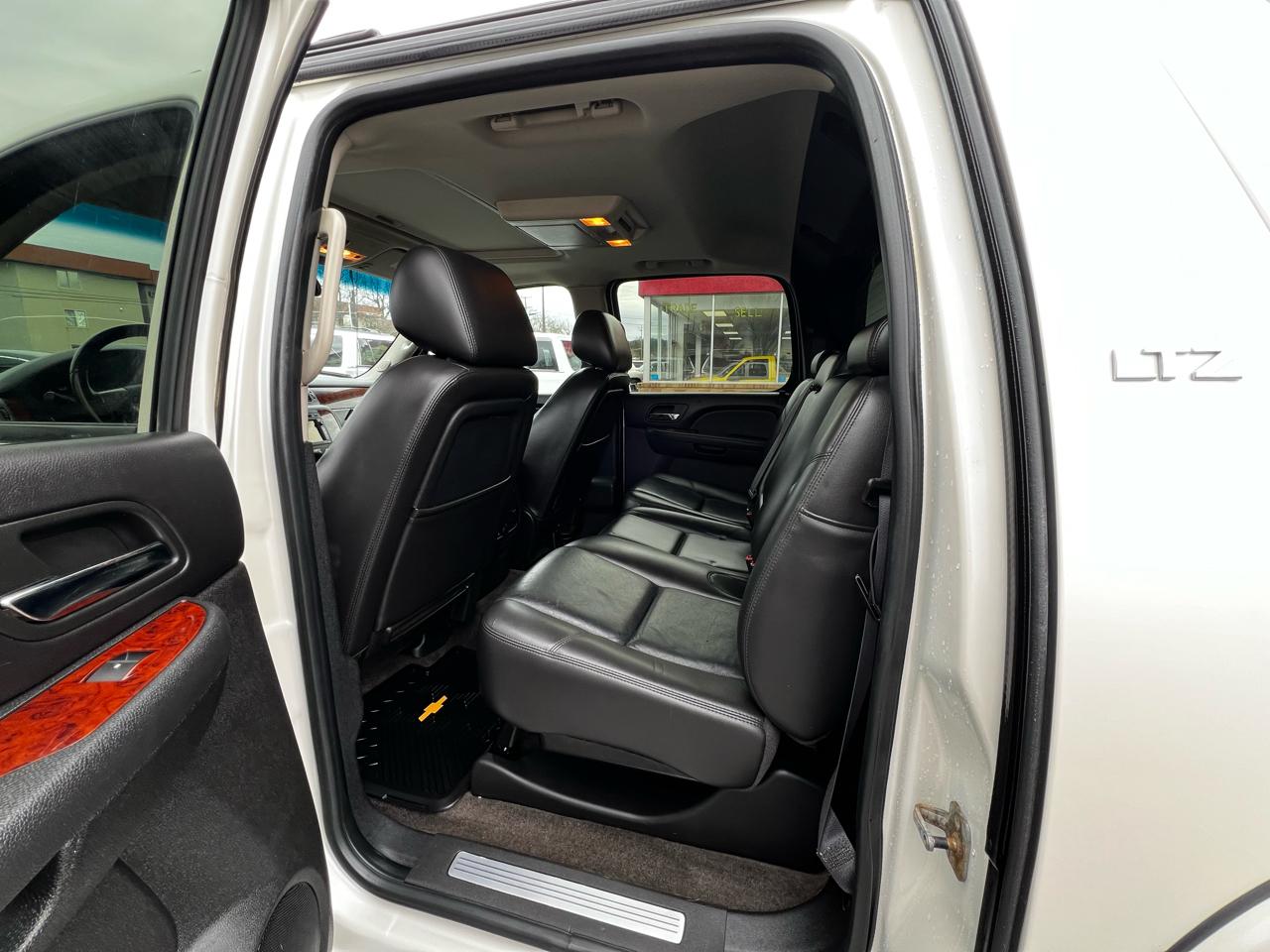 Chevrolet Avalanche LTZ 4WD 2011