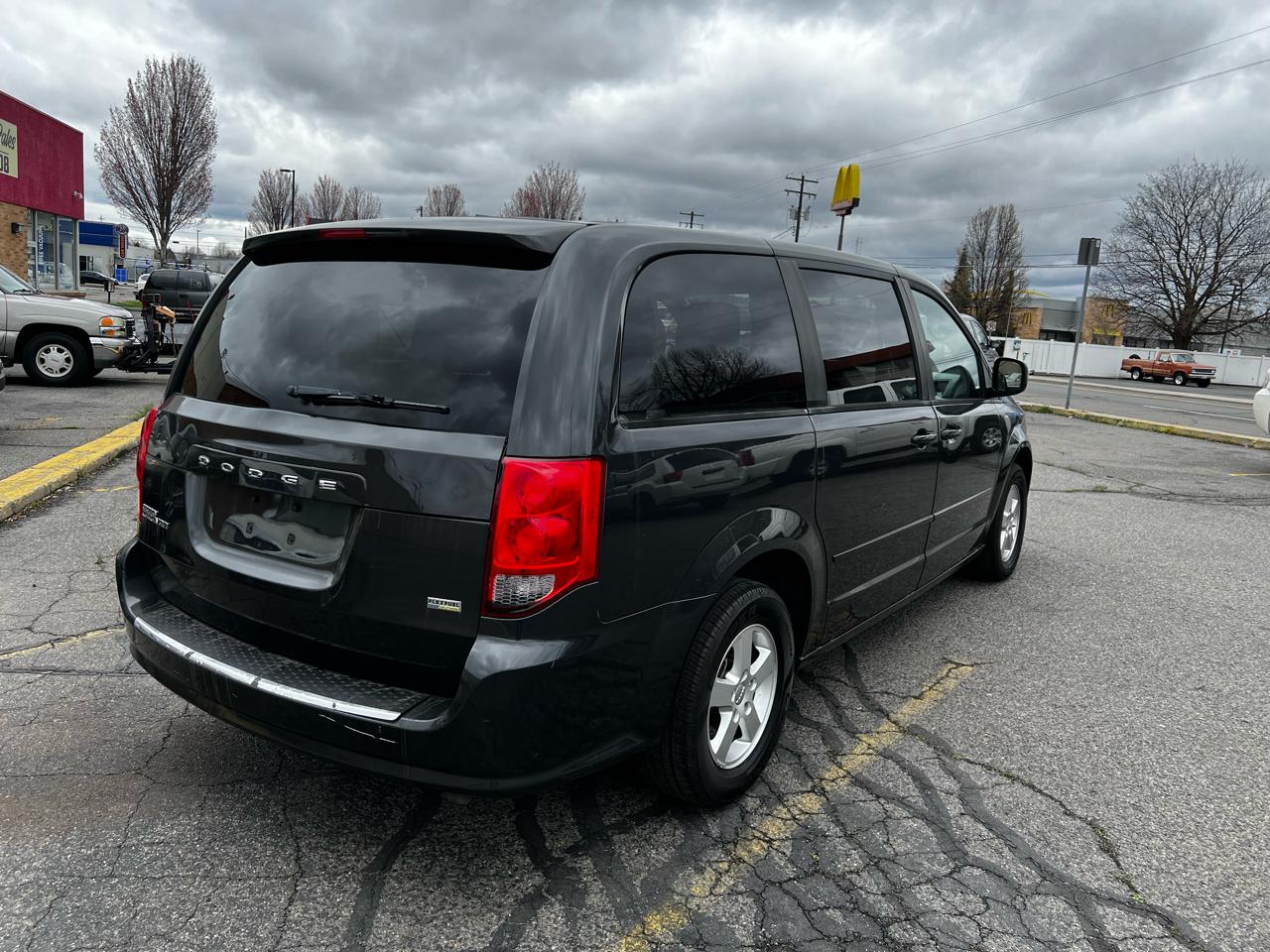 Dodge Grand Caravan SXT 2012