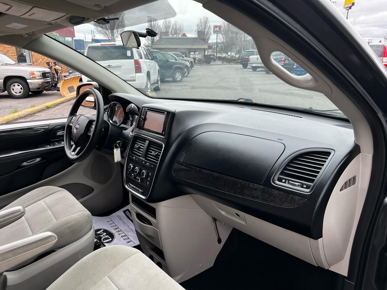 Dodge Grand Caravan SXT 2012