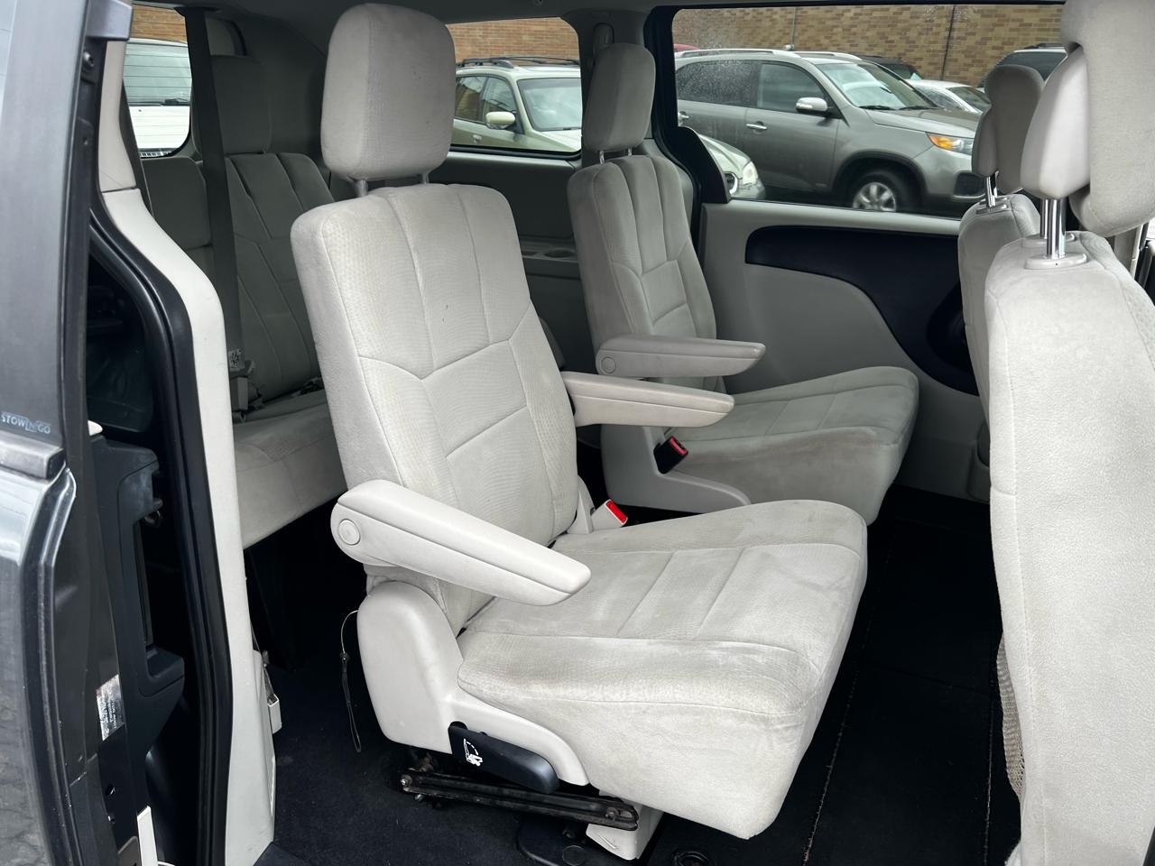 Dodge Grand Caravan SXT 2012