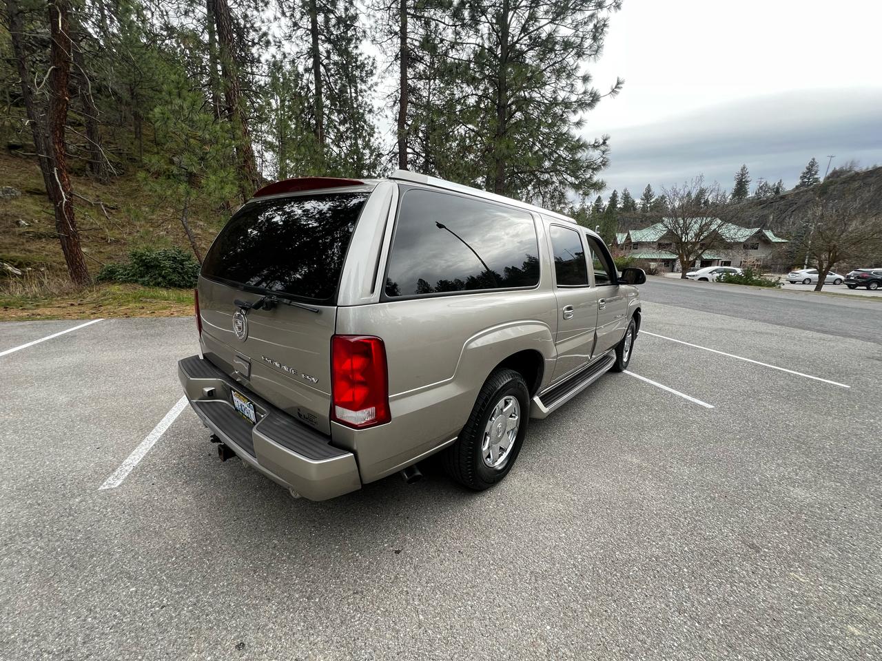 Cadillac Escalade ESV 2003