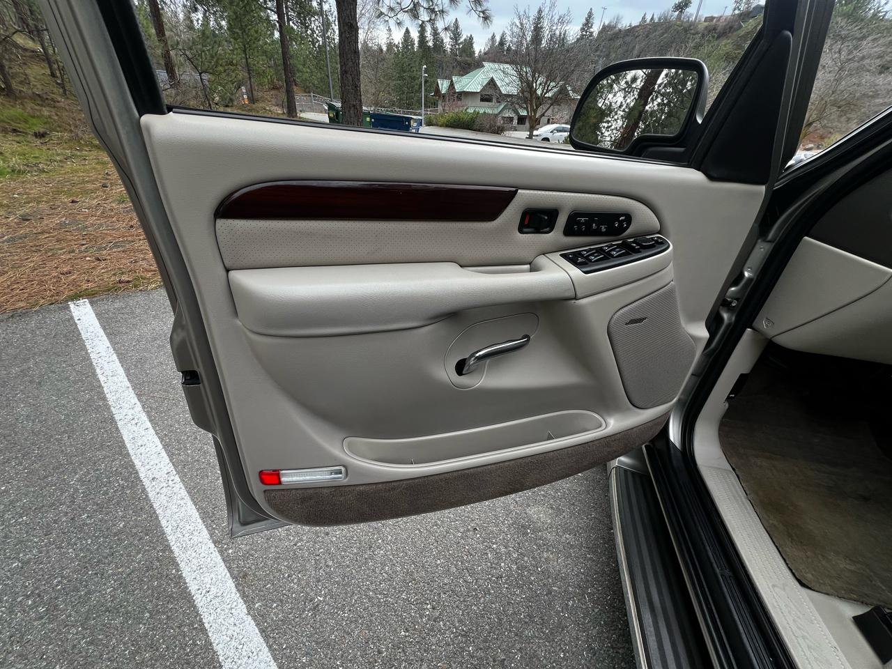 Cadillac Escalade ESV 2003