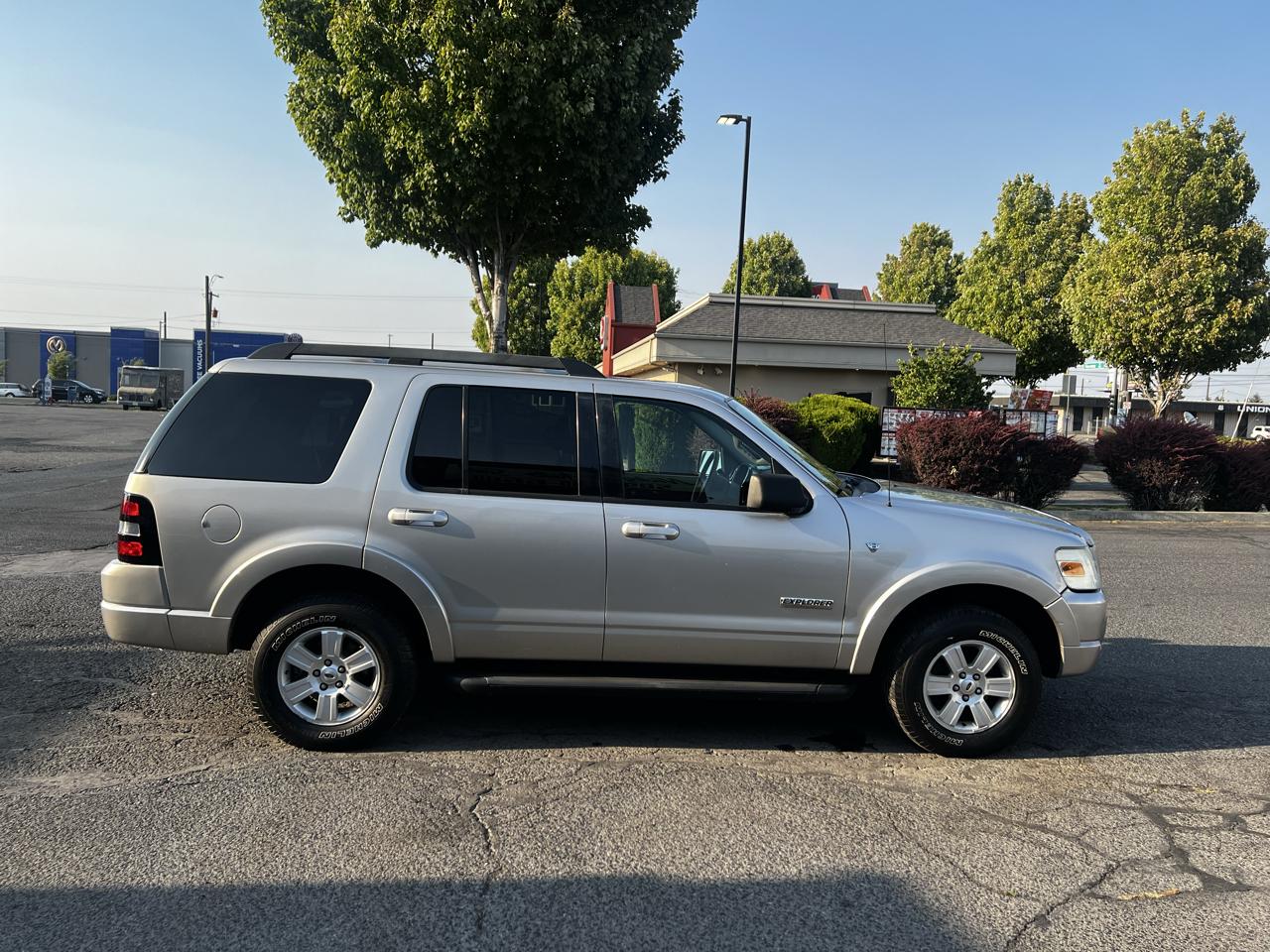 Ford Explorer XLT 4.6L 4WD 2007
