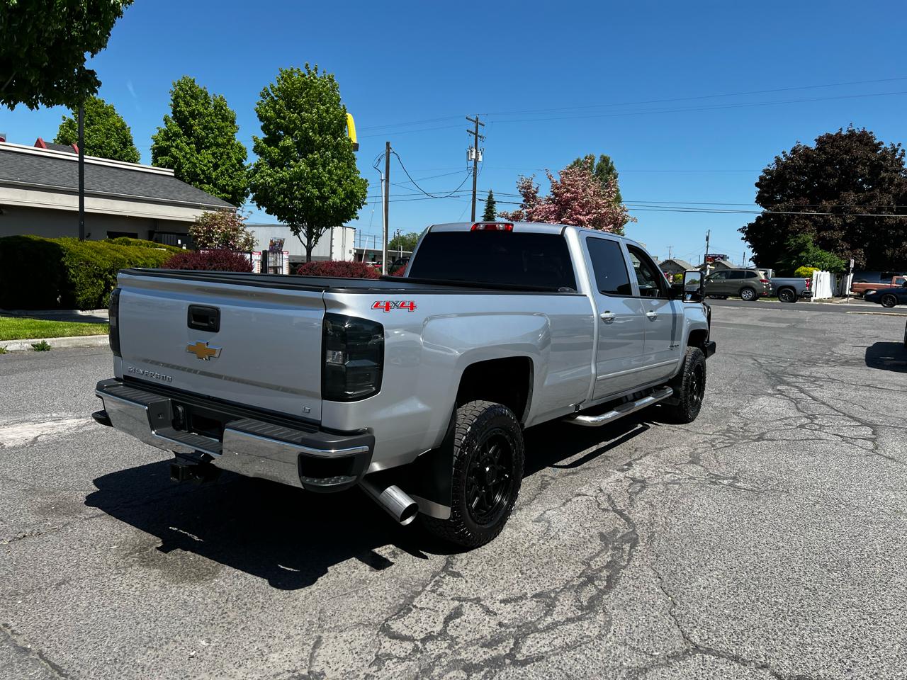 Chevrolet Silverado 2500HD LT Crew Cab 4WD 2017