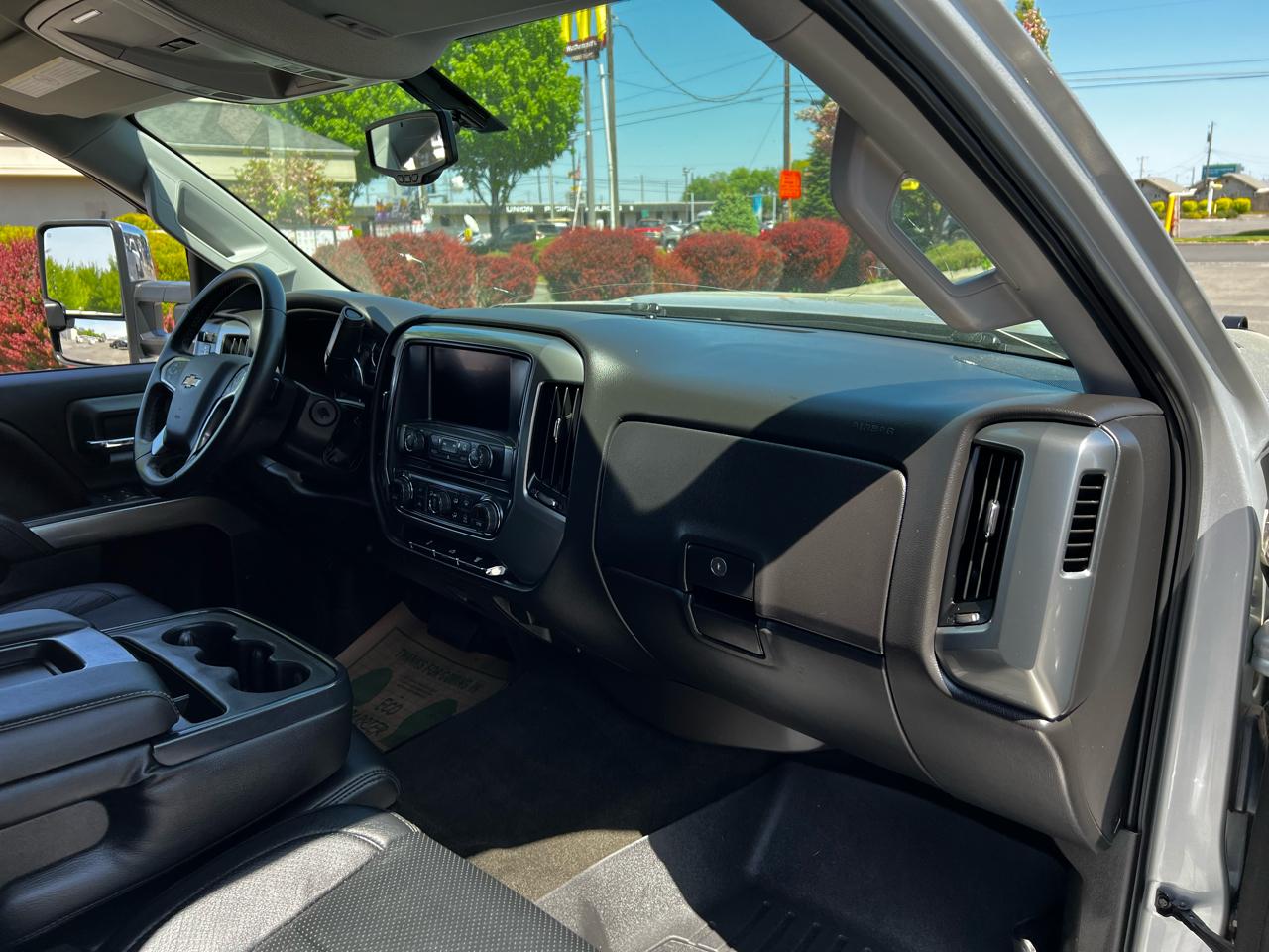 Chevrolet Silverado 2500HD LT Crew Cab 4WD 2017