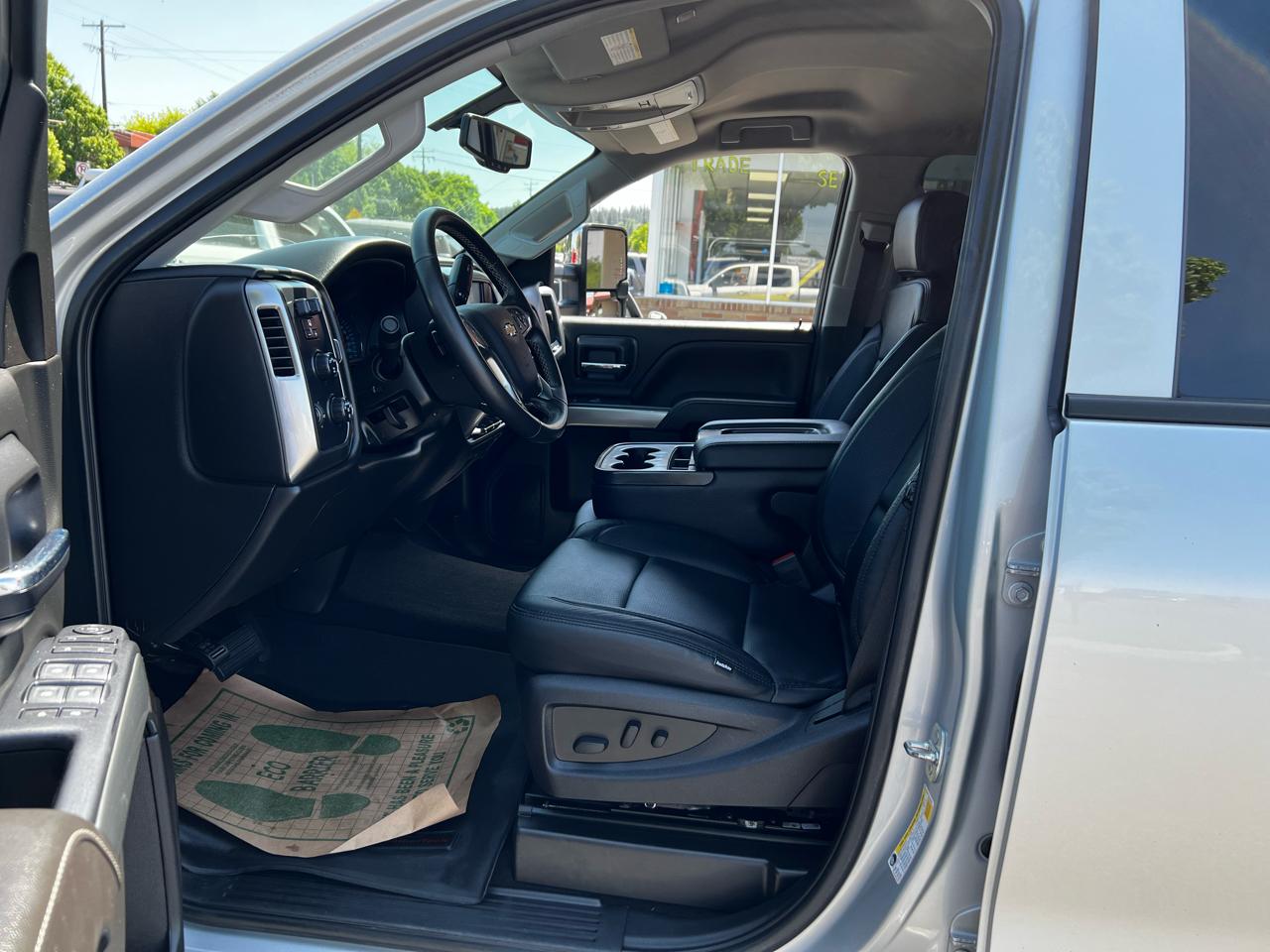 Chevrolet Silverado 2500HD LT Crew Cab 4WD 2017