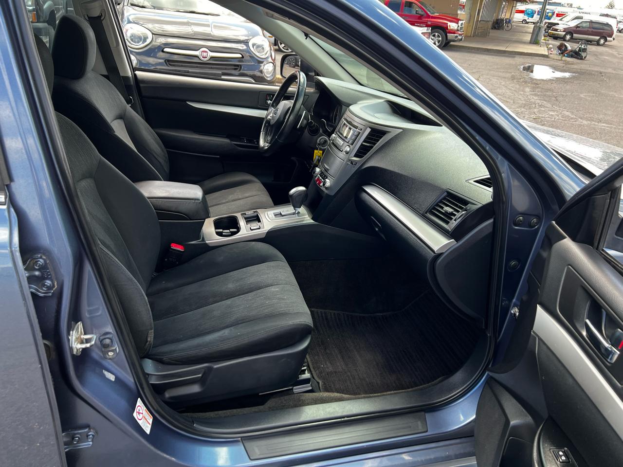 Subaru Legacy 2.5i Premium 2013