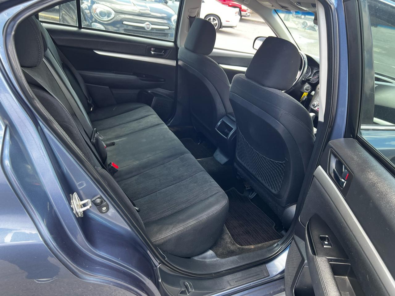 Subaru Legacy 2.5i Premium 2013