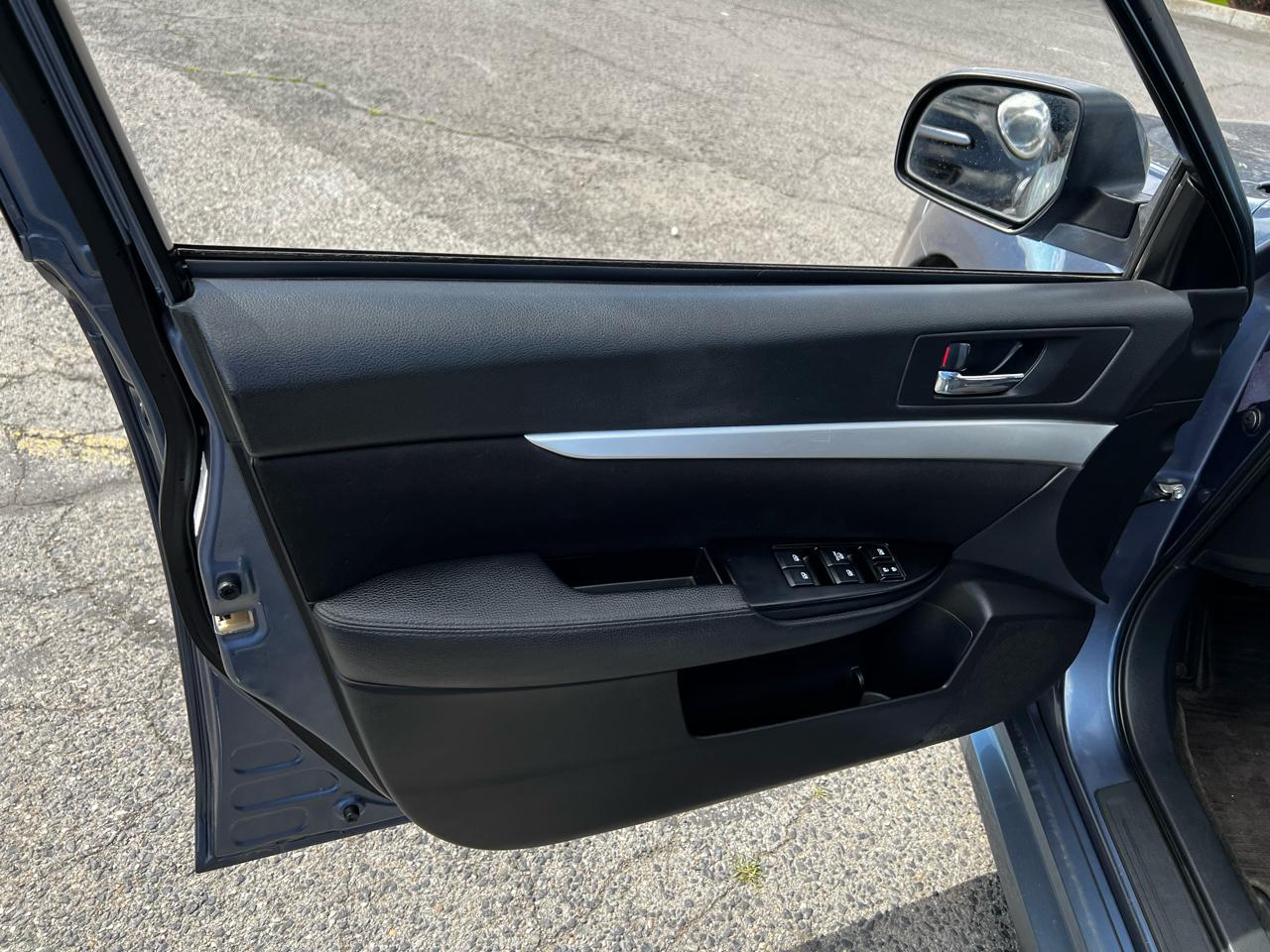 Subaru Legacy 2.5i Premium 2013