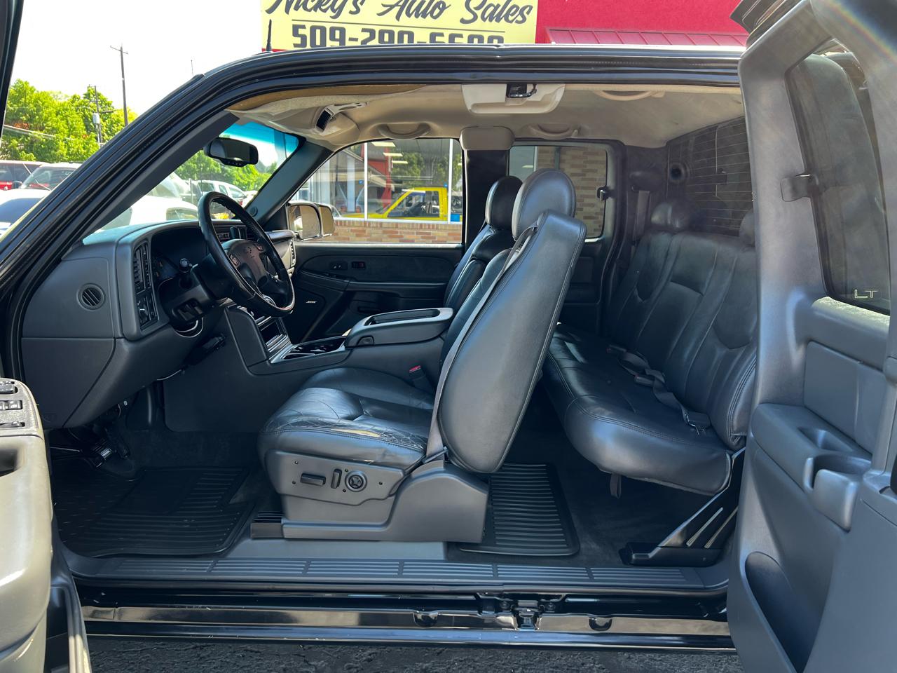 Chevrolet Silverado 2500HD LT Ext. Cab Short Bed 4WD 2003