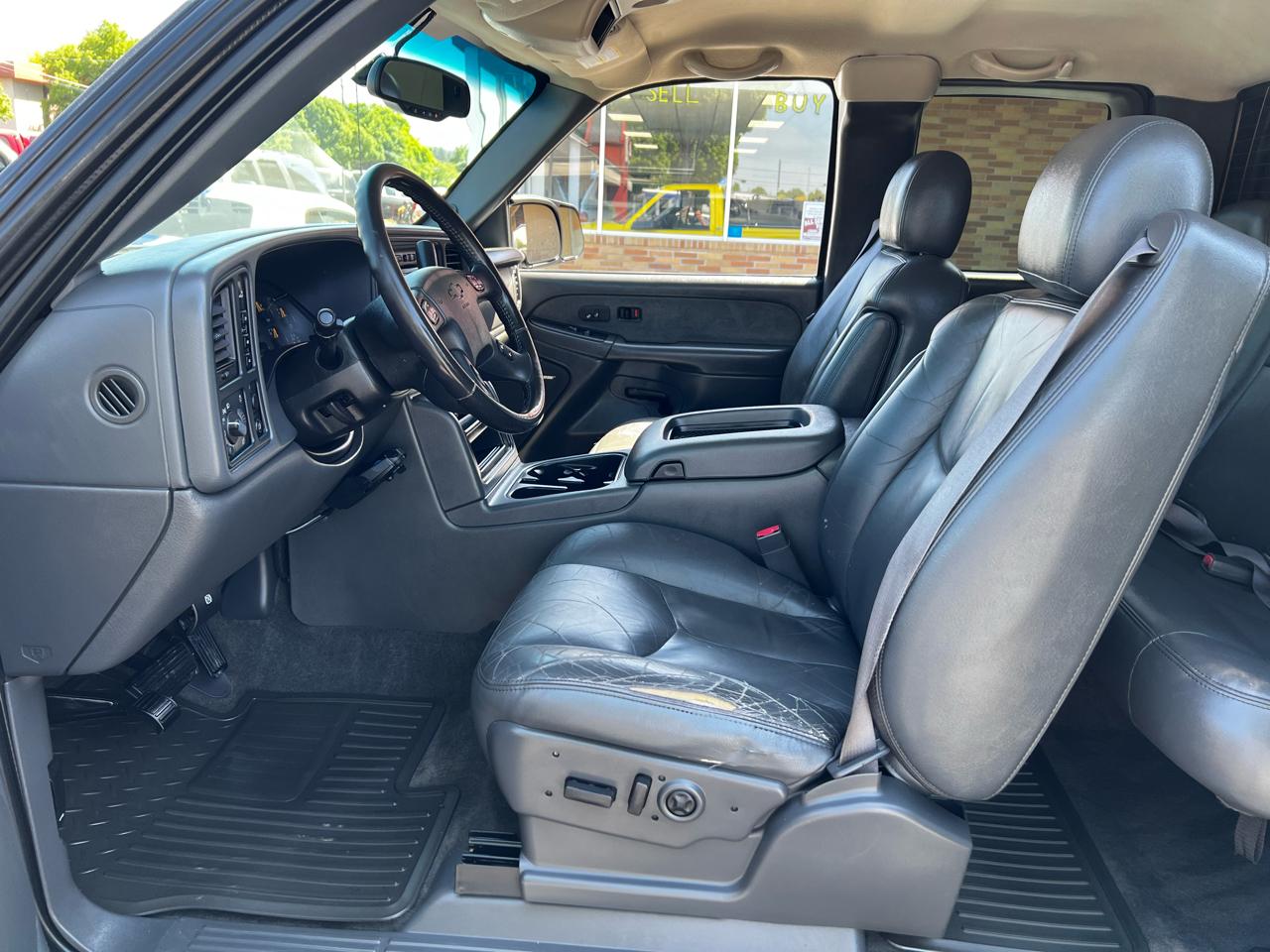 Chevrolet Silverado 2500HD LT Ext. Cab Short Bed 4WD 2003