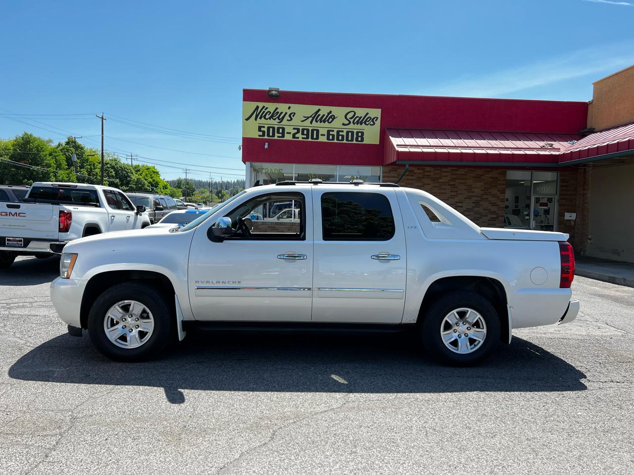 2011 Chevrolet Avalanche LTZ 4WD