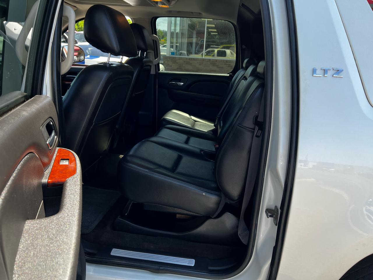 Chevrolet Avalanche LTZ 4WD 2011