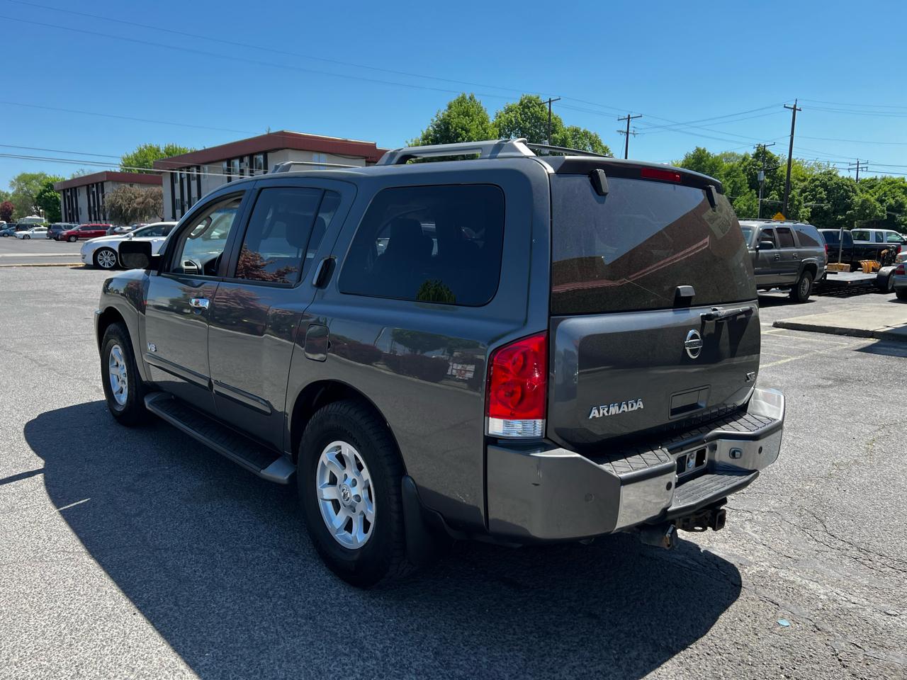 Nissan Armada SE 4WD 2005