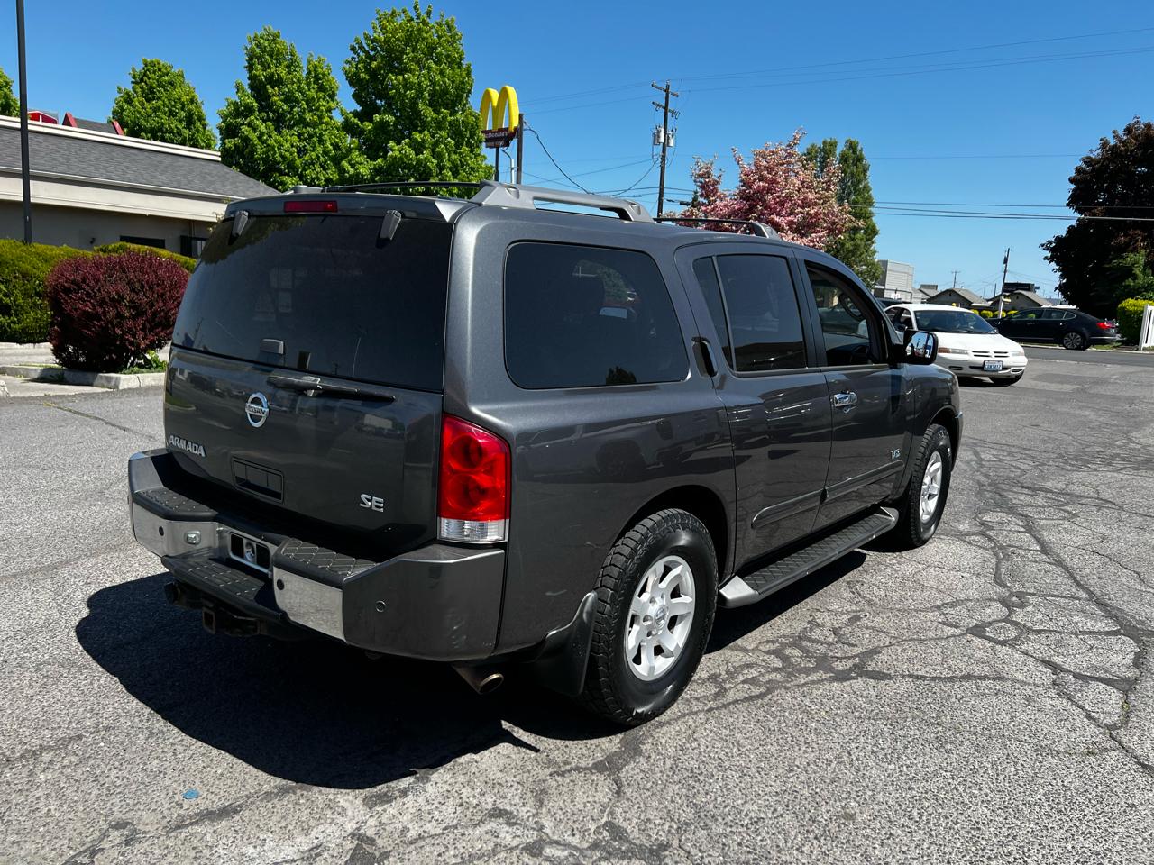 Nissan Armada SE 4WD 2005