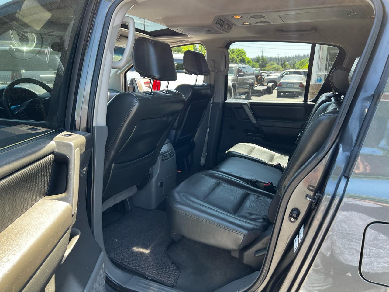 Nissan Armada SE 4WD 2005