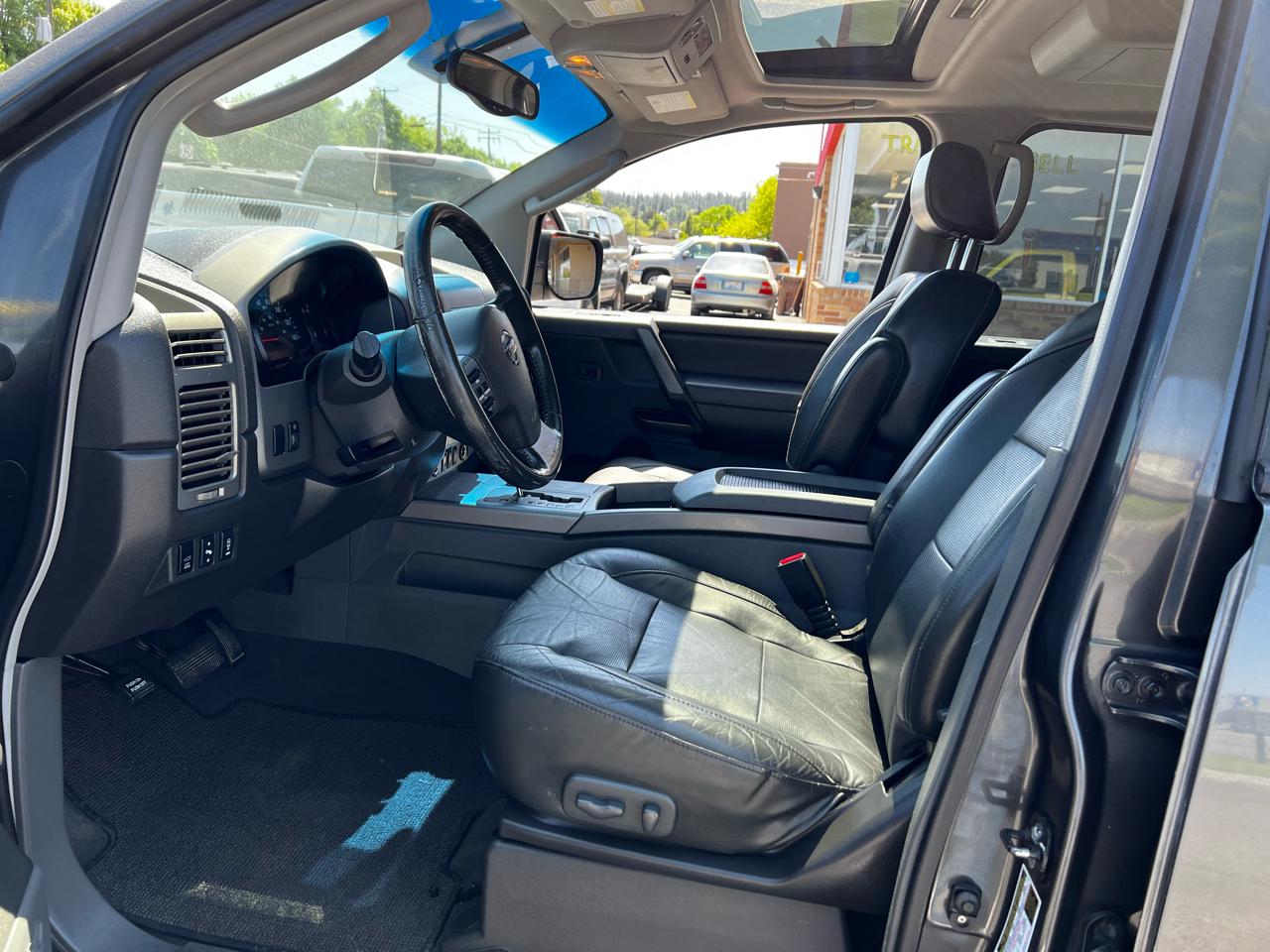 Nissan Armada SE 4WD 2005
