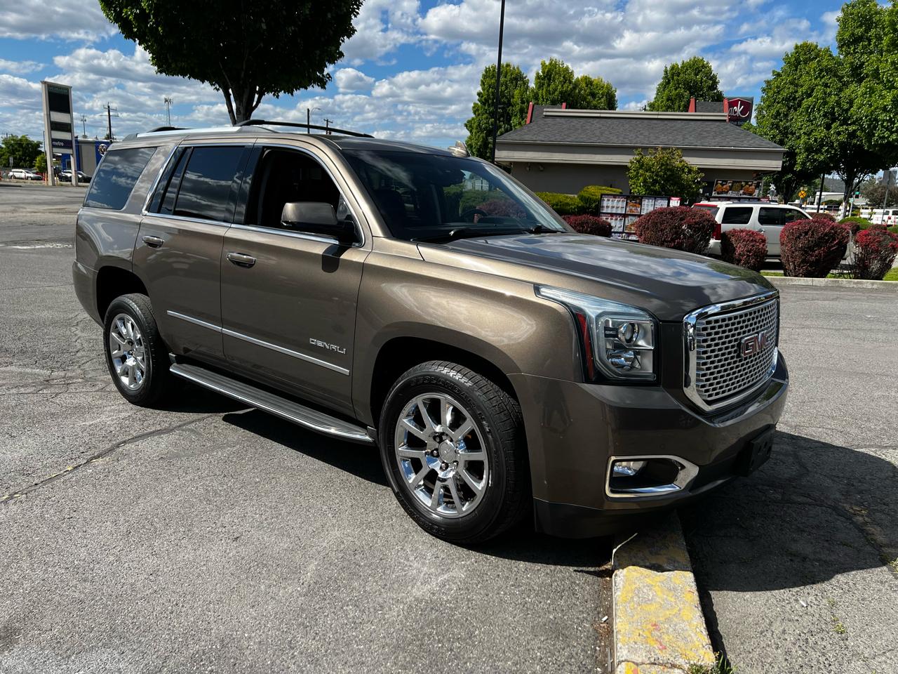 GMC Yukon Denali 4WD 2016