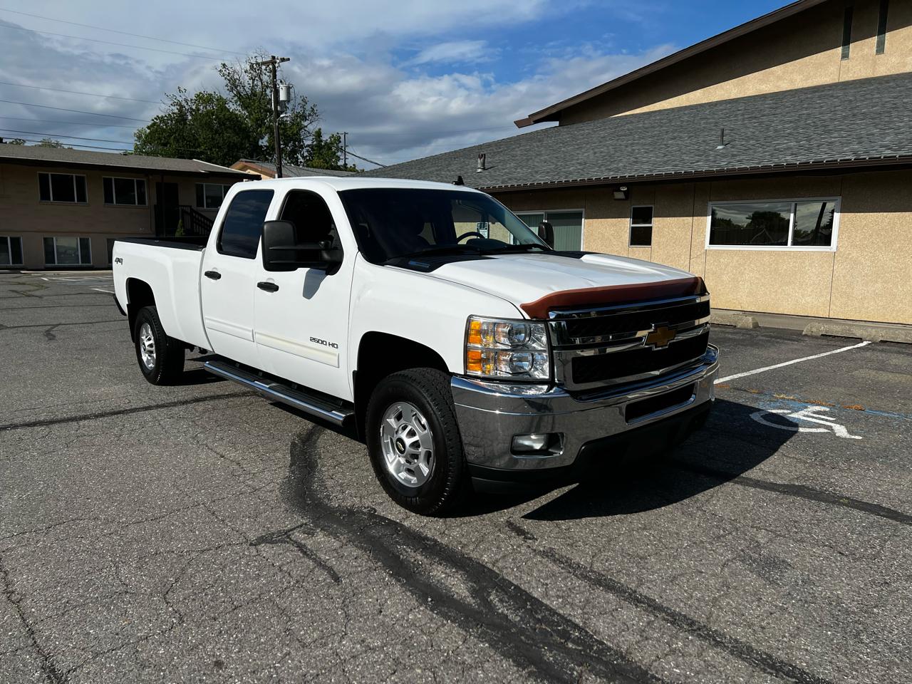 Chevrolet Silverado 2500HD LT Crew Cab 4WD 2013