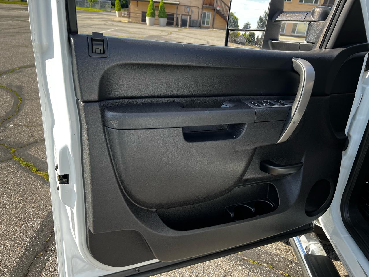 Chevrolet Silverado 2500HD LT Crew Cab 4WD 2013