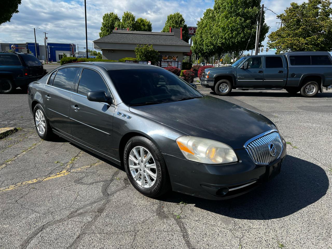 Buick Lucerne CXL 2011