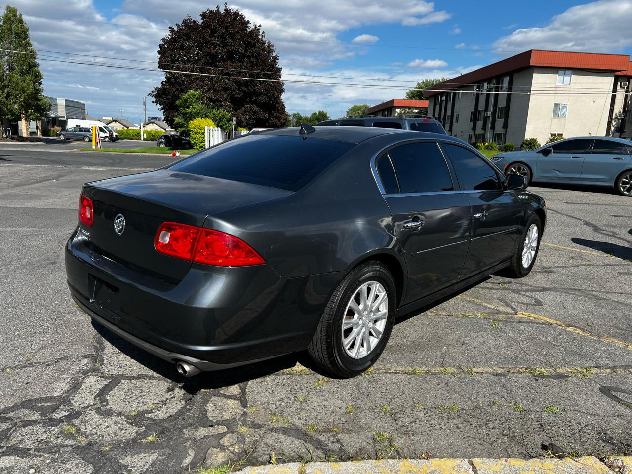 Buick Lucerne CXL 2011