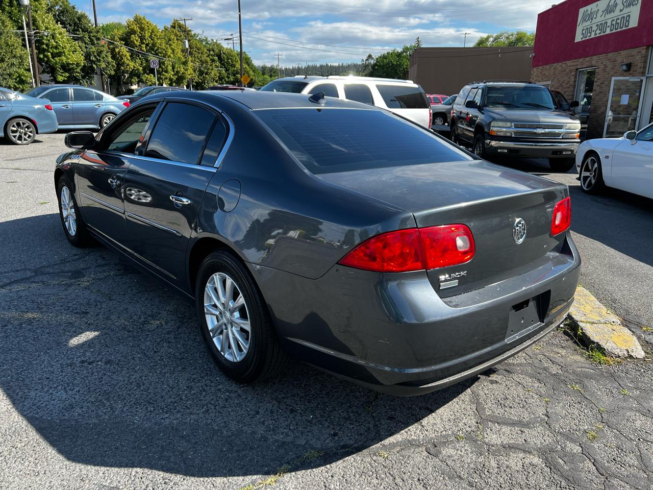 Buick Lucerne CXL 2011