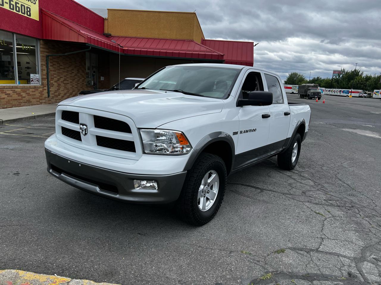 RAM 1500 SLT Crew Cab 4WD 2012