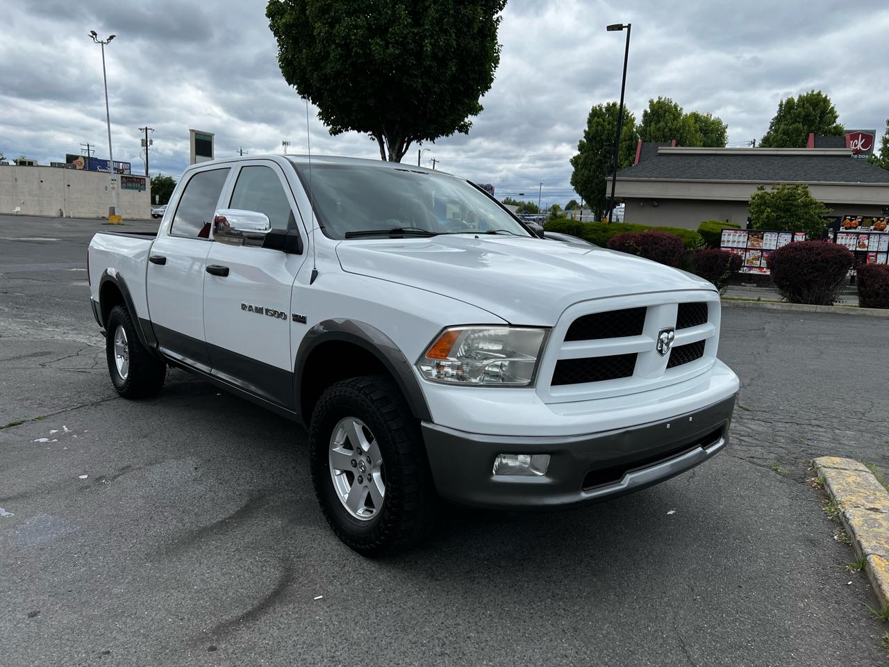 RAM 1500 SLT Crew Cab 4WD 2012