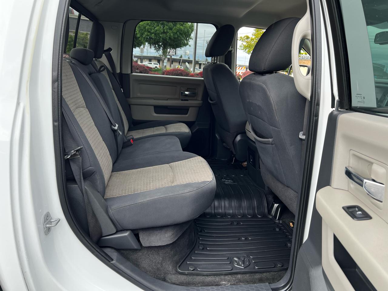 RAM 1500 SLT Crew Cab 4WD 2012