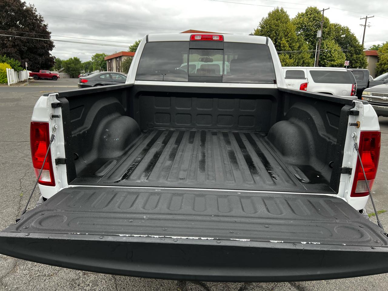 RAM 1500 SLT Crew Cab 4WD 2012