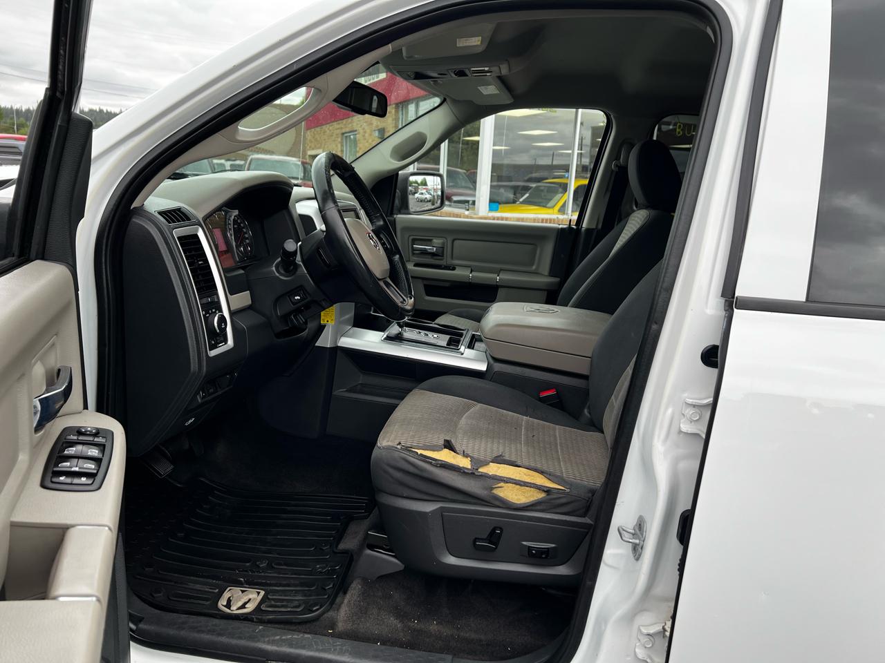 RAM 1500 SLT Crew Cab 4WD 2012