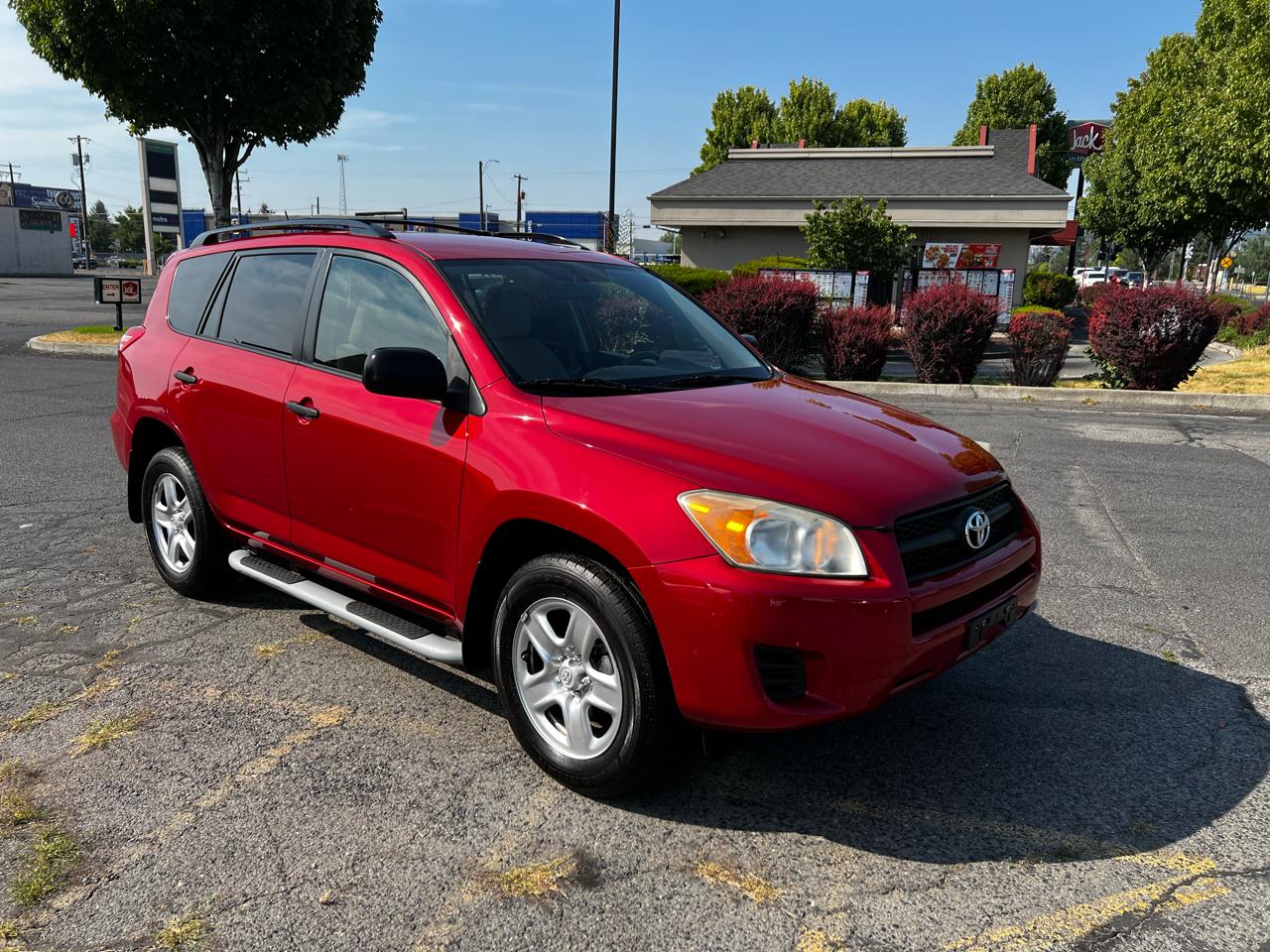 Toyota RAV4 Base I4 2WD 2010