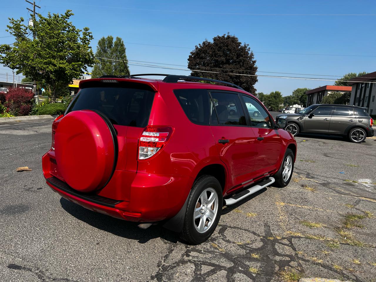 Toyota RAV4 Base I4 2WD 2010