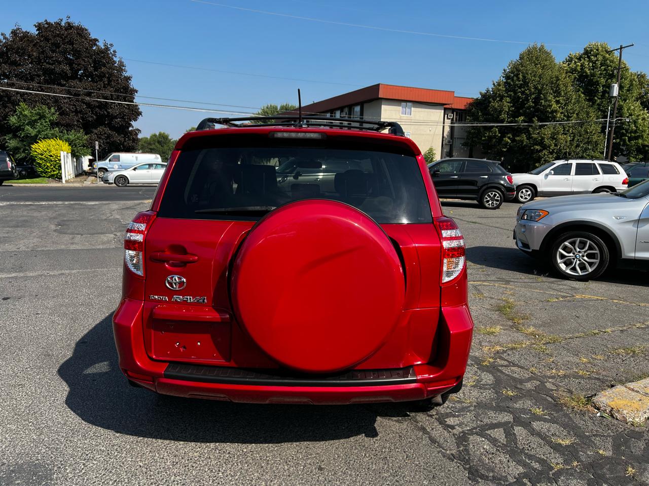 Toyota RAV4 Base I4 2WD 2010
