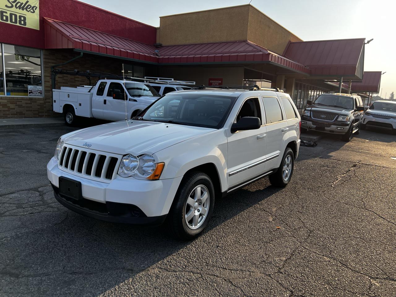 Jeep Grand Cherokee Laredo 4WD 2010
