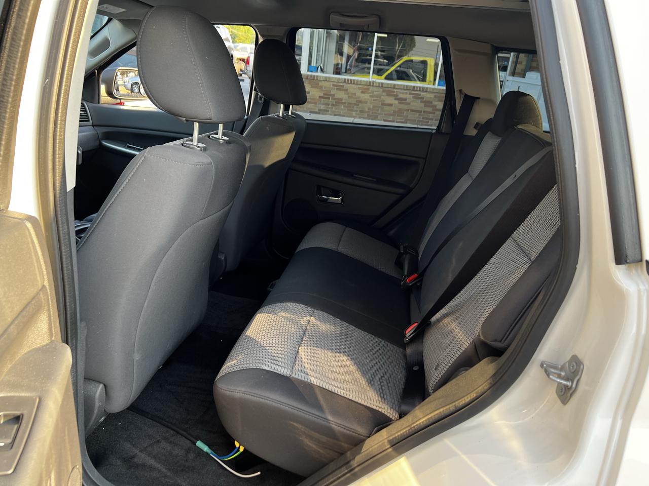 Jeep Grand Cherokee Laredo 4WD 2010