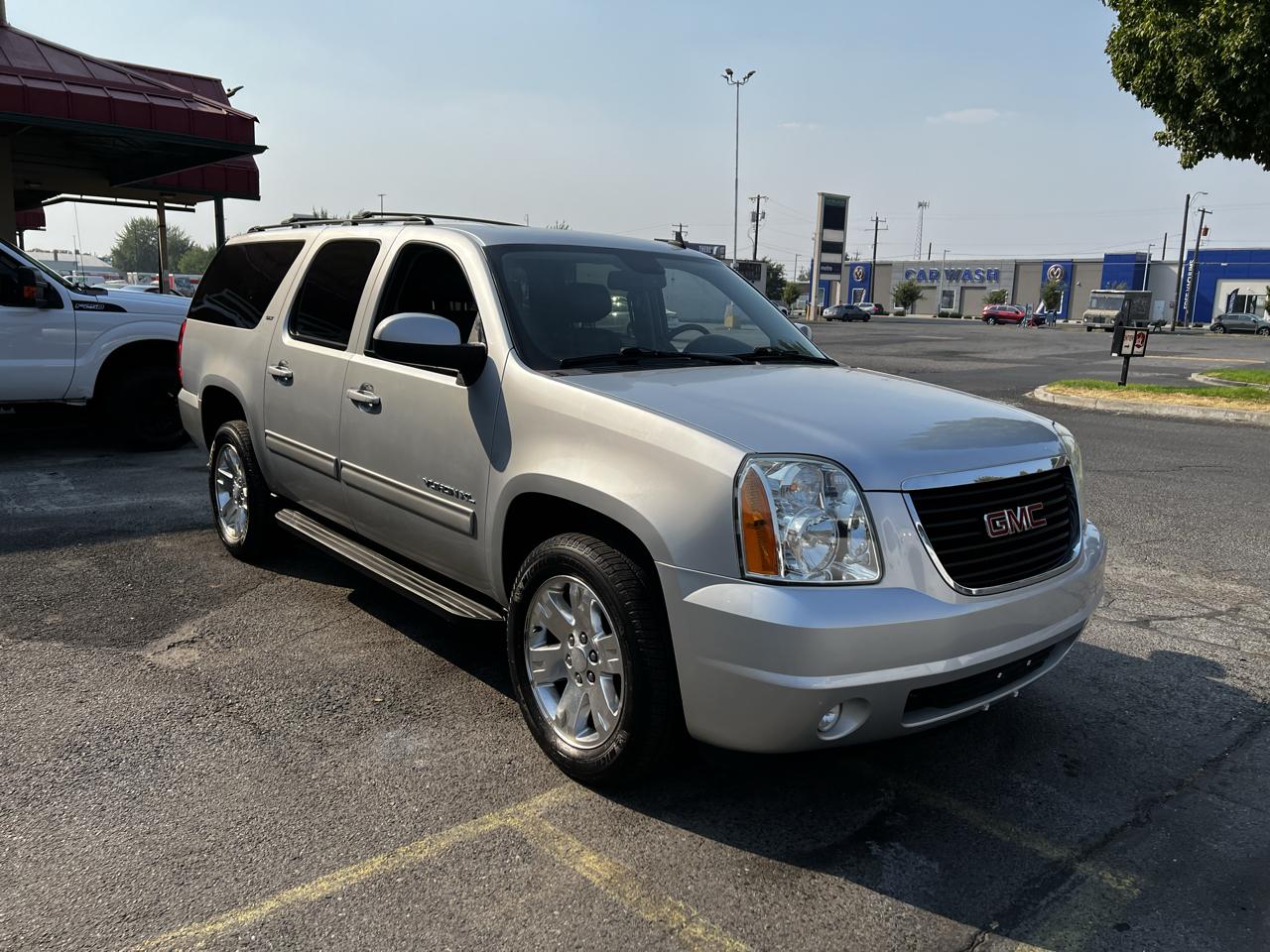 GMC Yukon XL SLT-1 1/2 Ton 4WD 2012