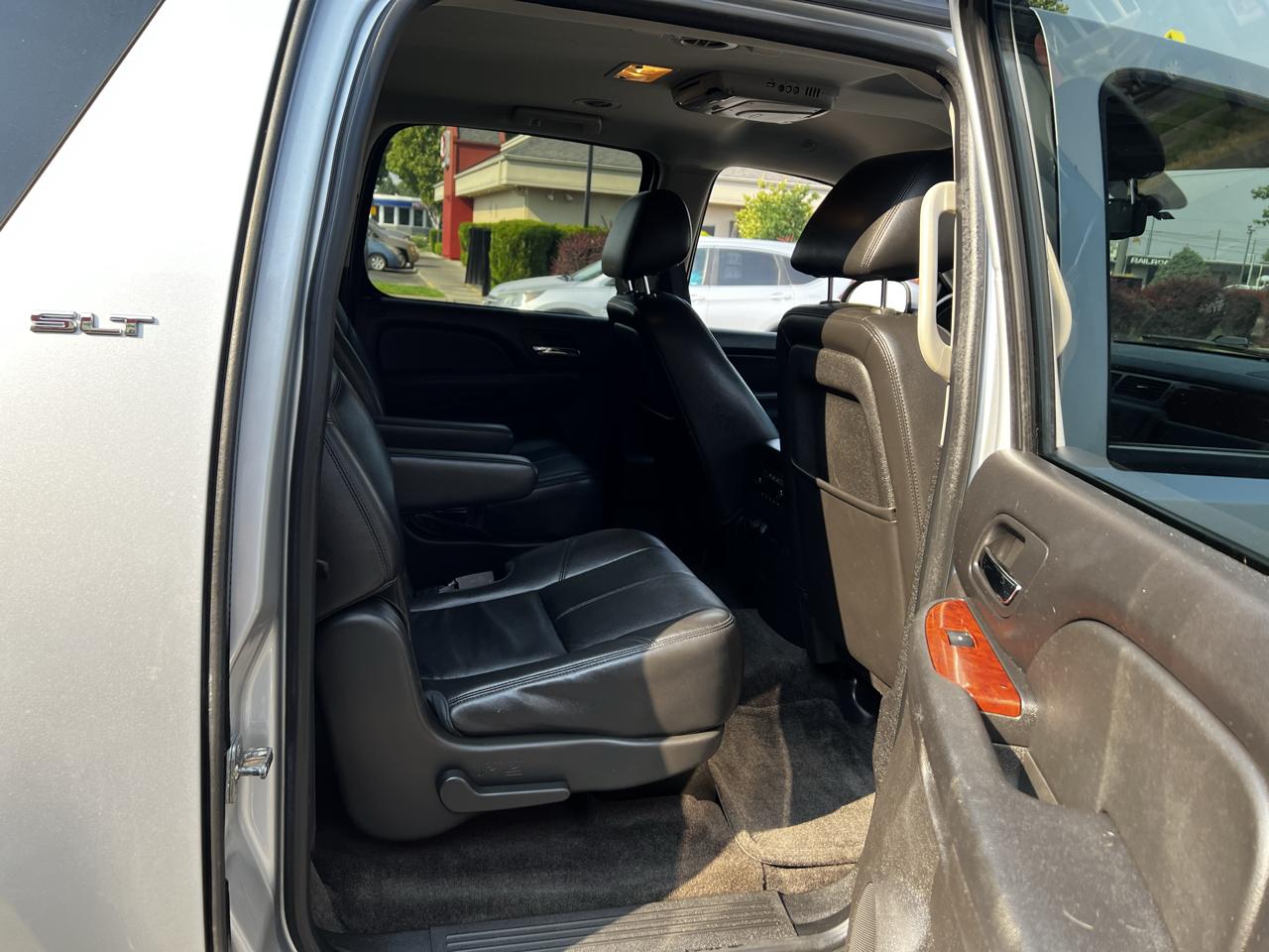 GMC Yukon XL SLT-1 1/2 Ton 4WD 2012