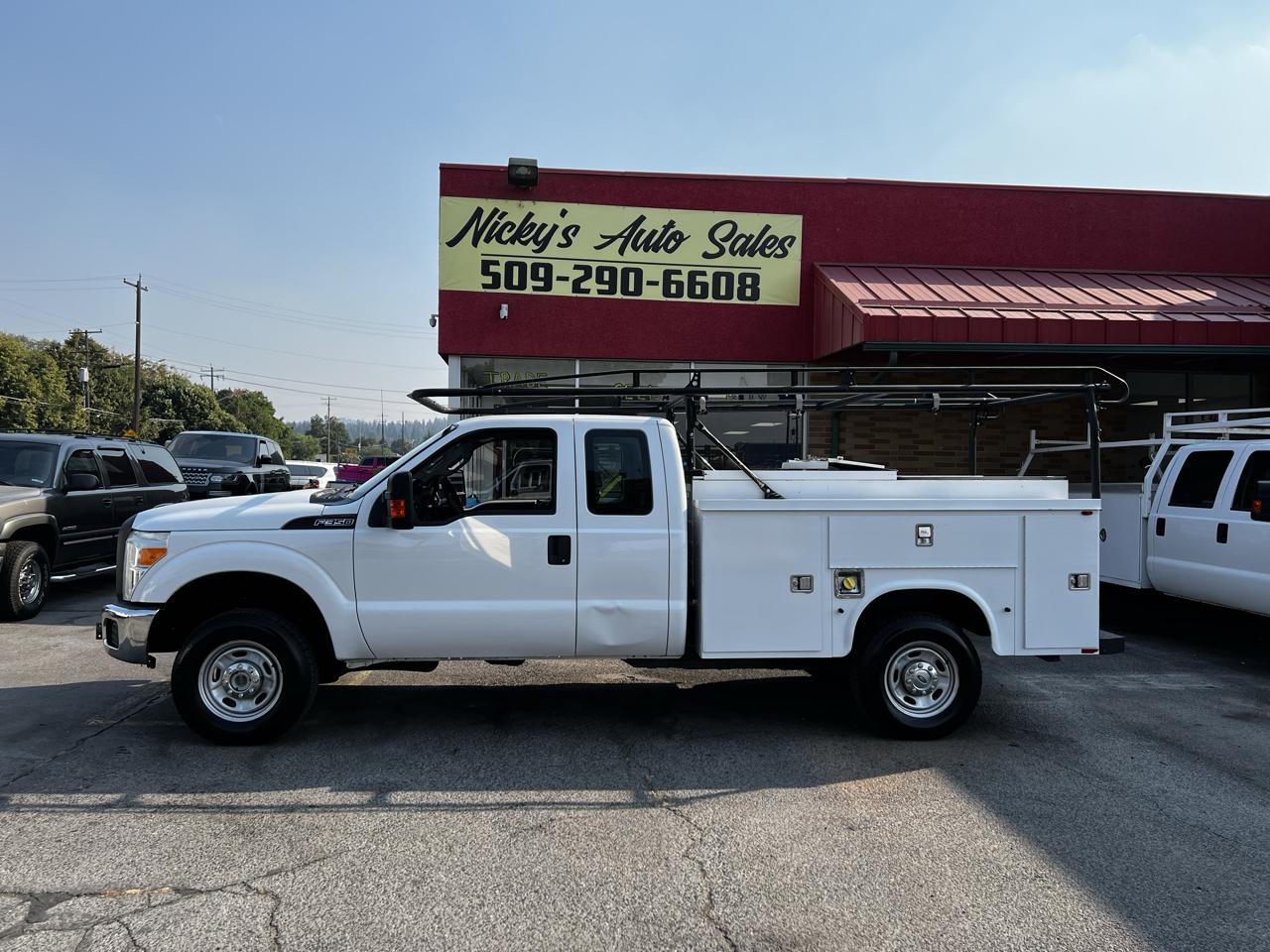 Ford F-350 SD XL SuperCab Long Bed 4WD 2013