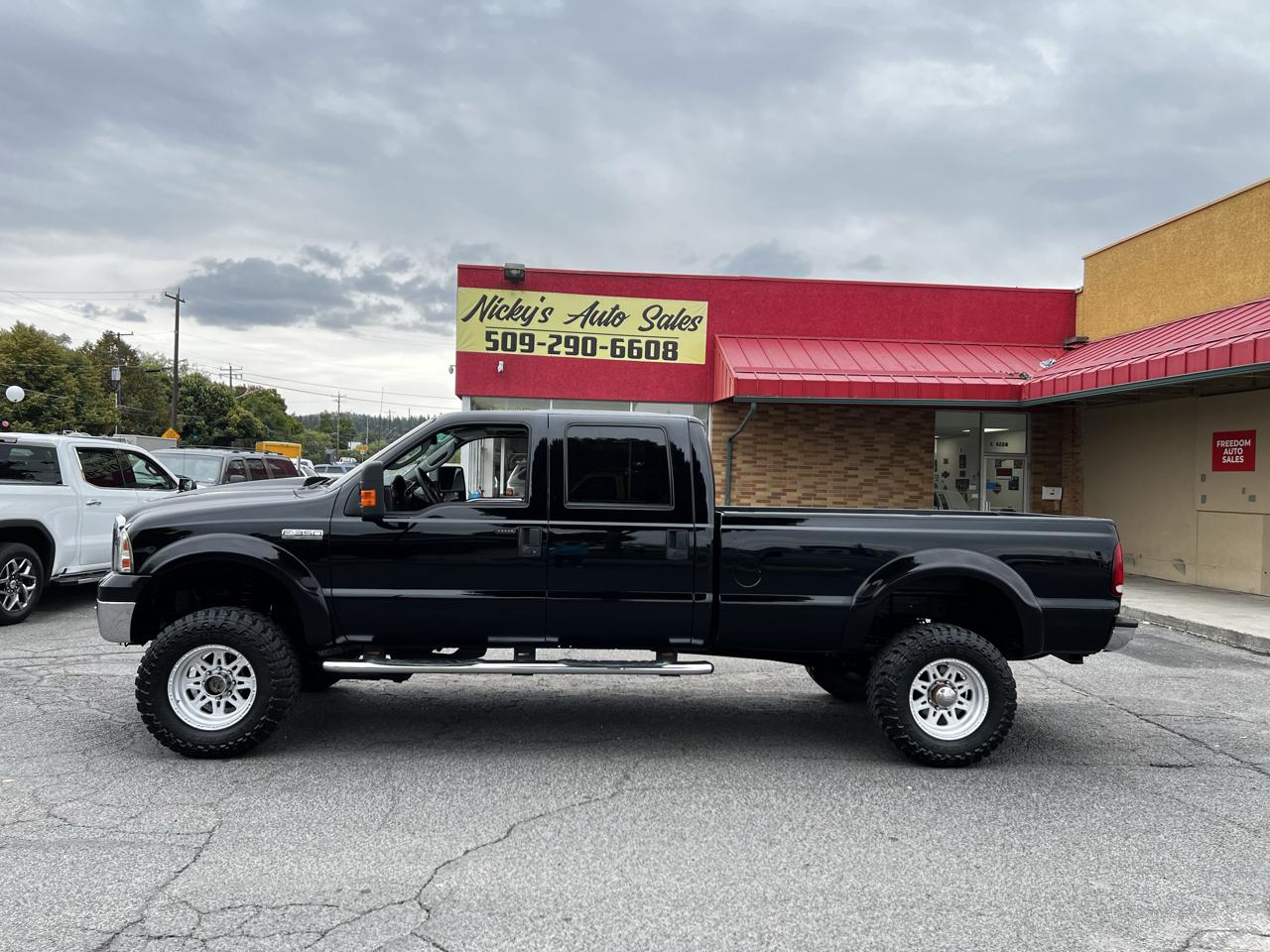 2006 Ford F-350 SD XLT Crew Cab Long Bed 4WD