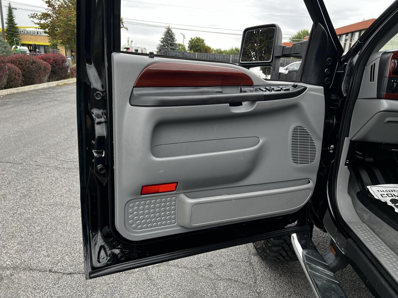 Ford F-350 SD XLT Crew Cab Long Bed 4WD 2006