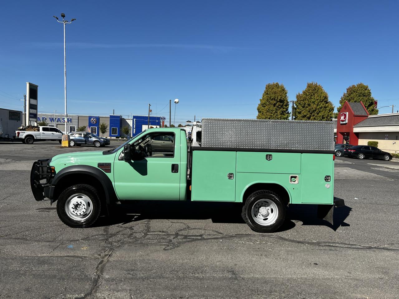 Ford F-550 Regular Cab 4WD DRW 2009
