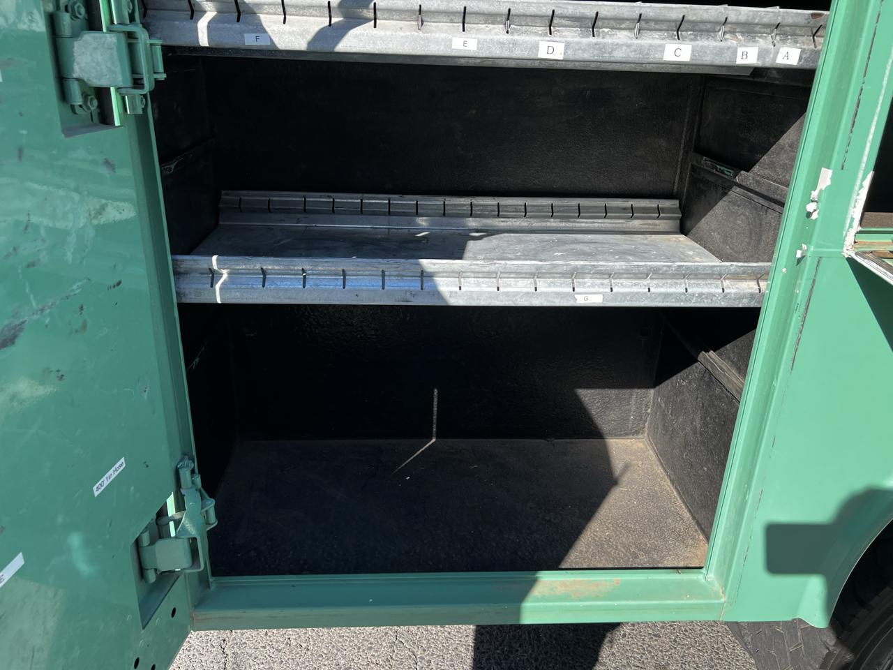Ford F-550 Regular Cab 4WD DRW 2009